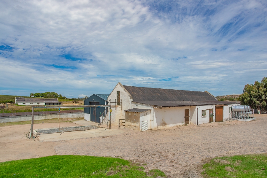 6 Bedroom Property for Sale in Lyndoch Western Cape